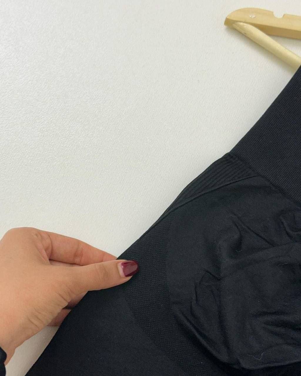 شورتک تک مشکی seamless 1